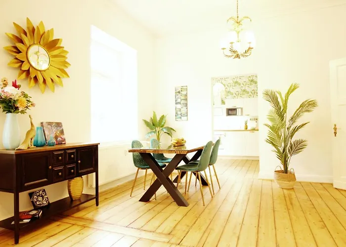 Apartment Superior Mit Tropical Feeling L 2 Schlafzimmer Nahe L Messe L Flughafen L Hbf